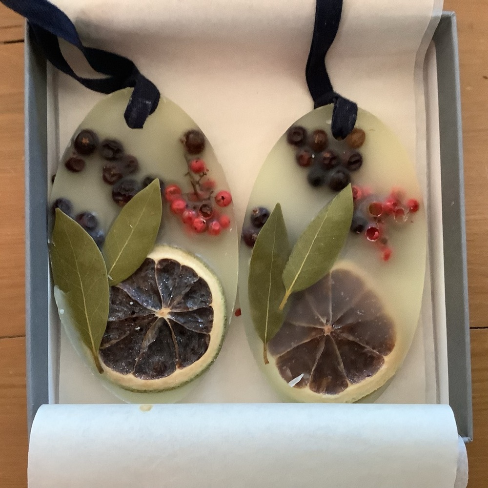 OVAL BOTANICAL FRAGRANT WAX SACHETS, ROSY RINGS, BAY GARLAND